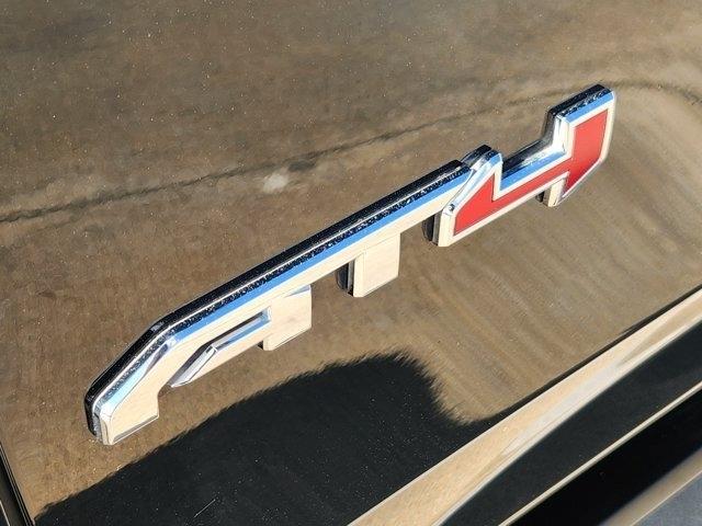 GMC Yukon XL AT4 4WD 2026
