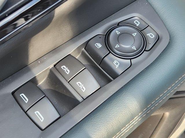 GMC Yukon XL AT4 4WD 2026