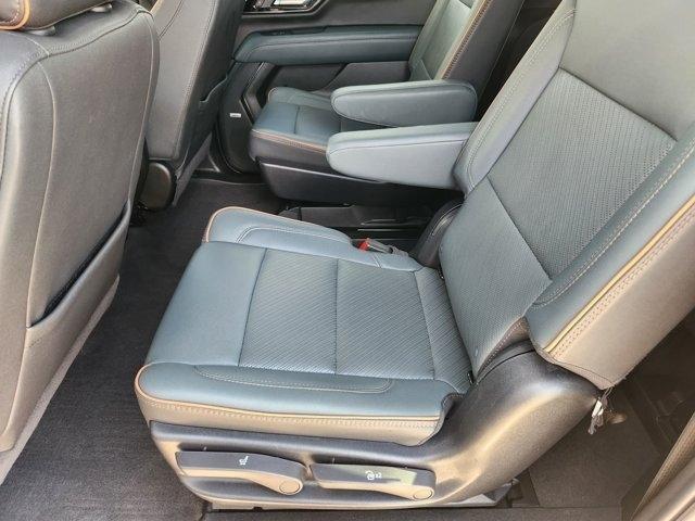 GMC Yukon XL AT4 4WD 2026