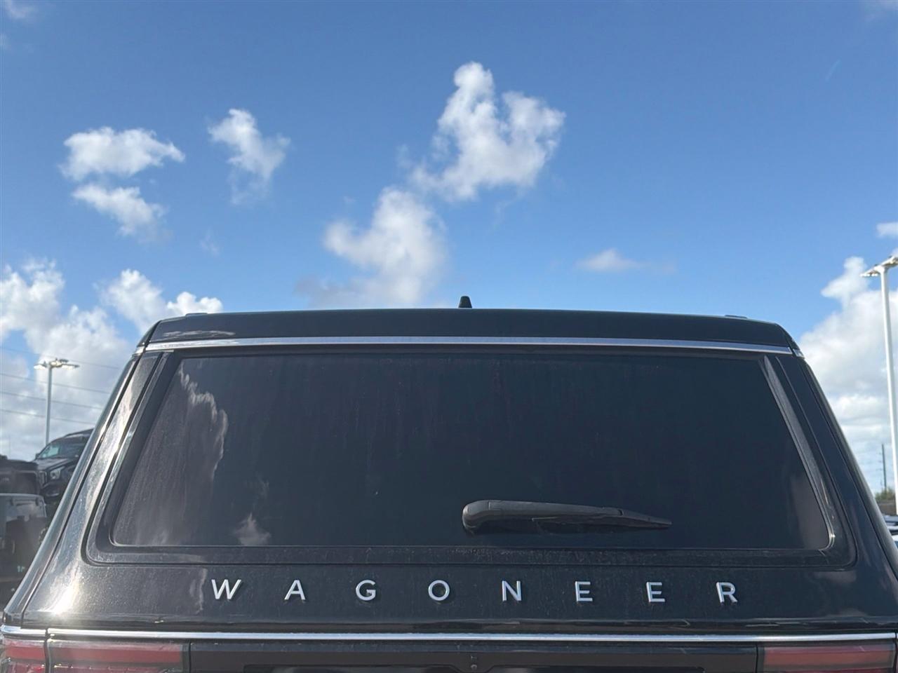 Jeep Wagoneer Series II 2024