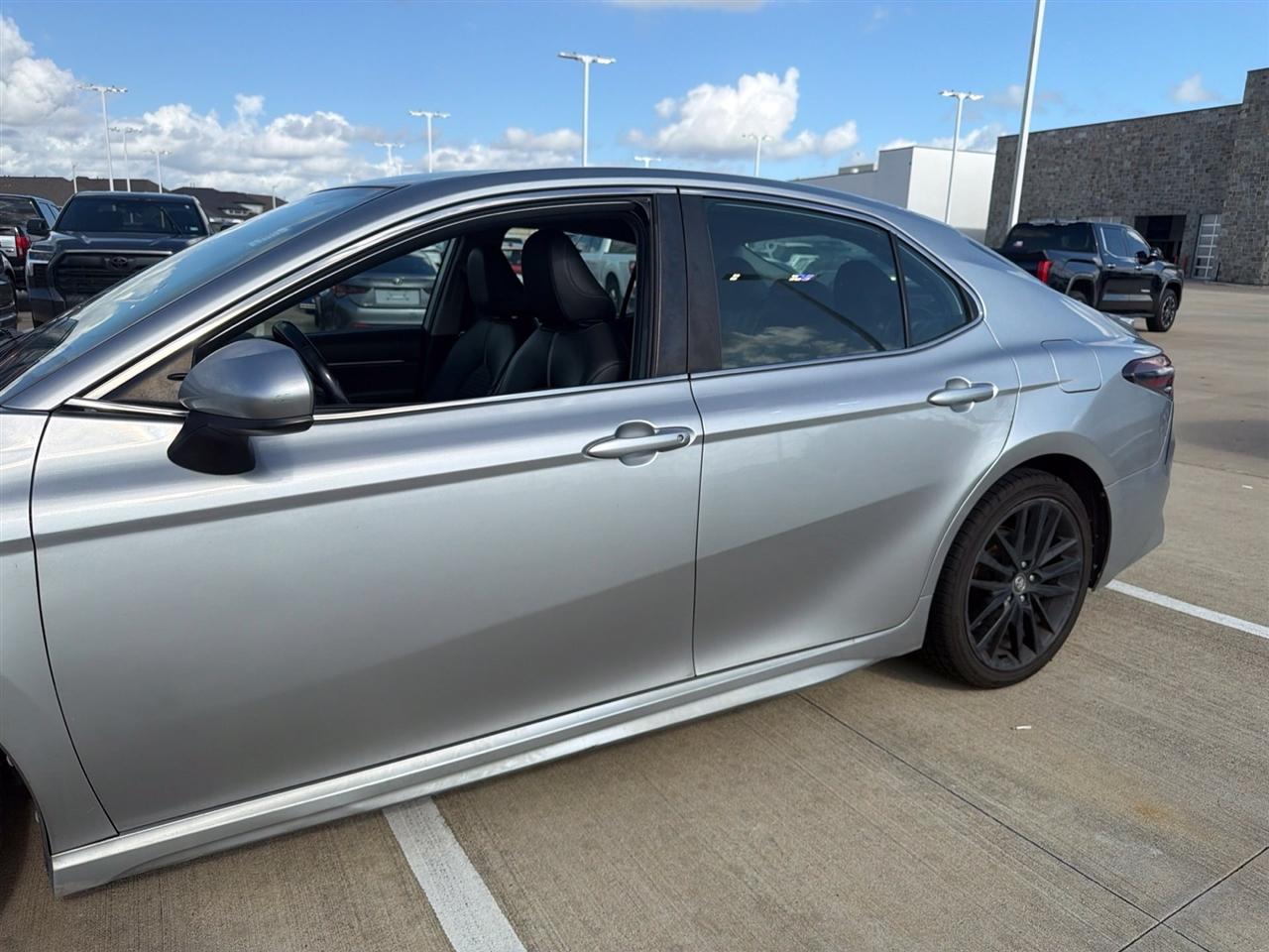 Toyota Camry SE 2021