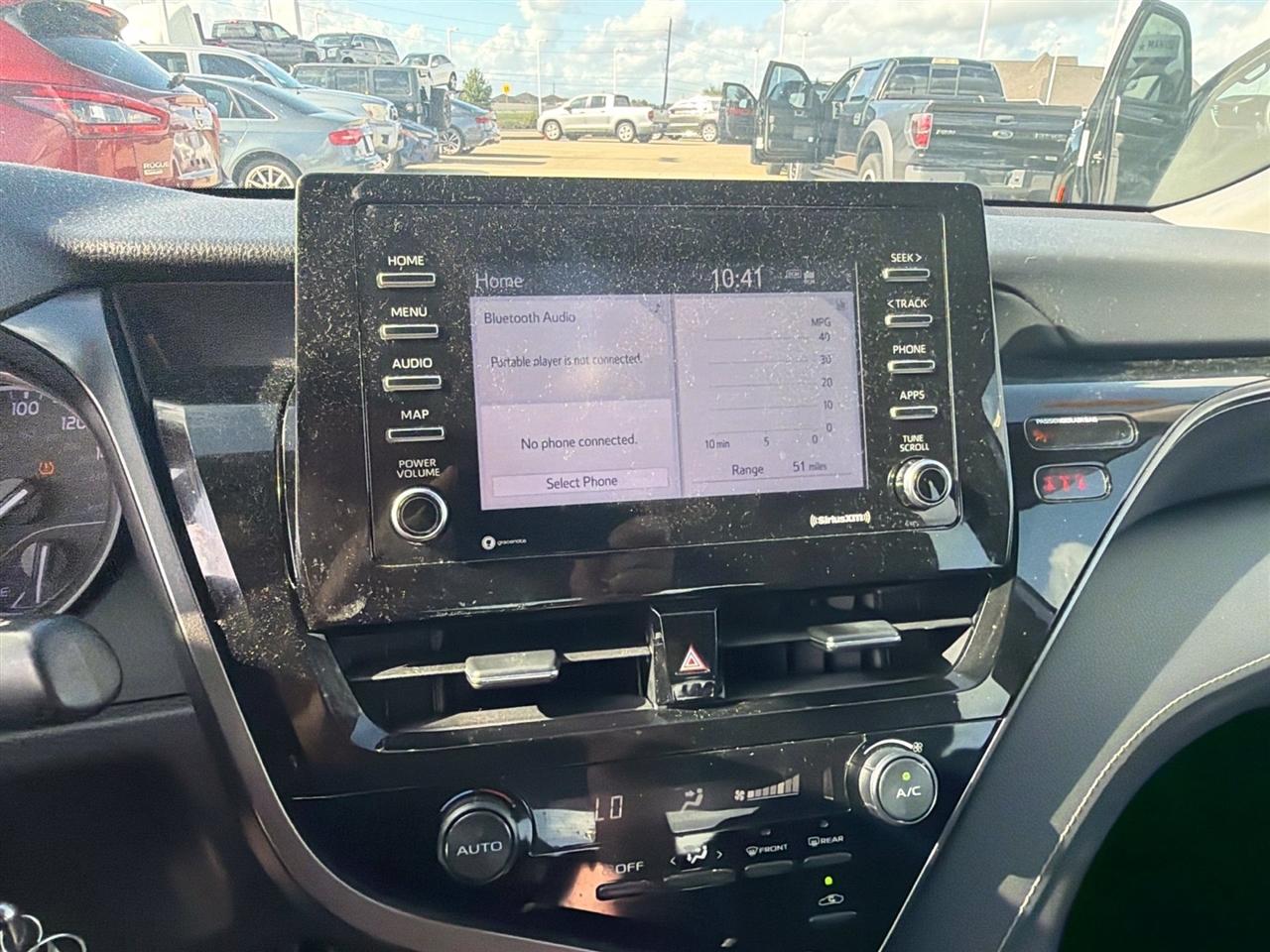 Toyota Camry SE 2021