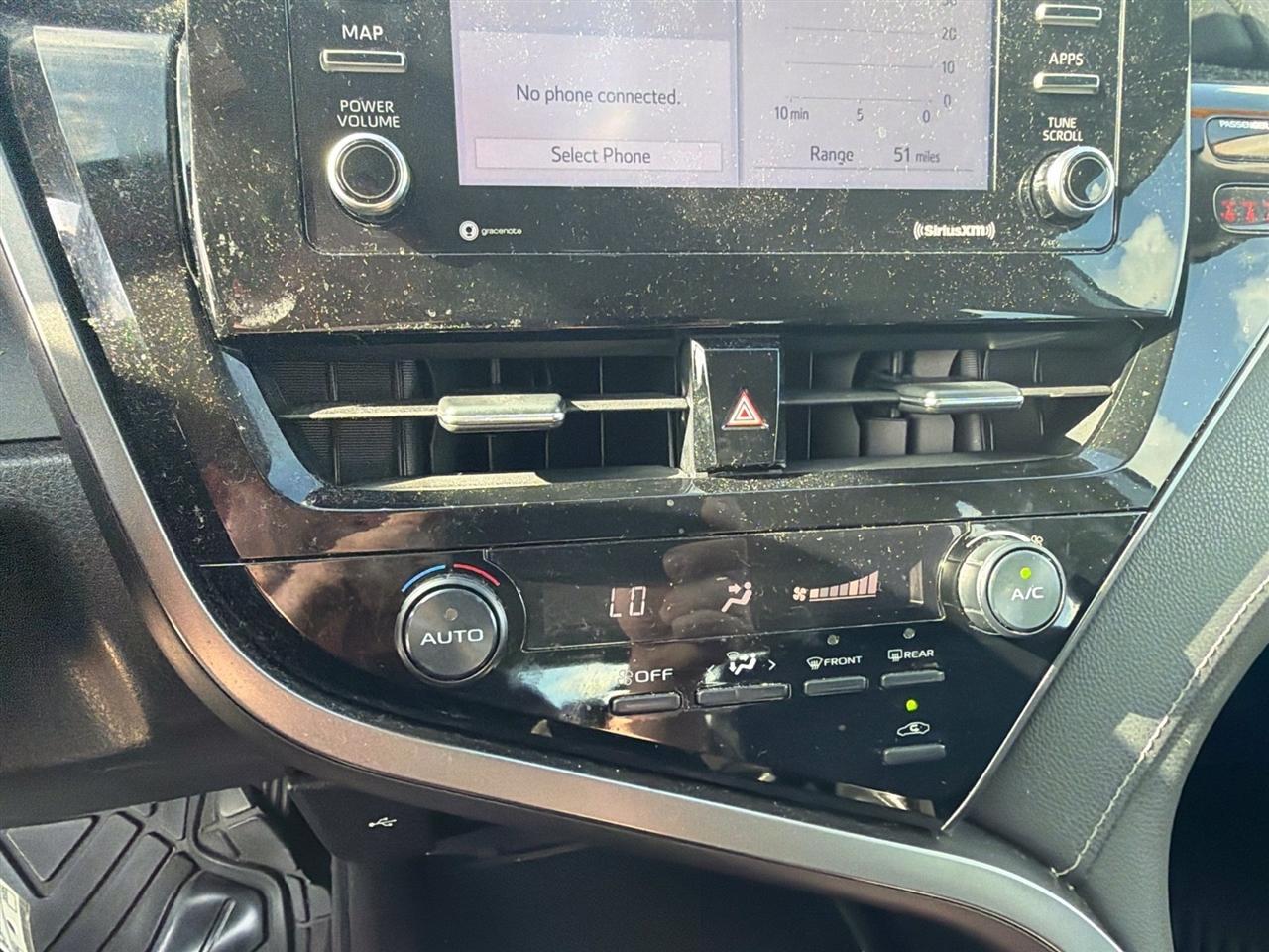 Toyota Camry SE 2021