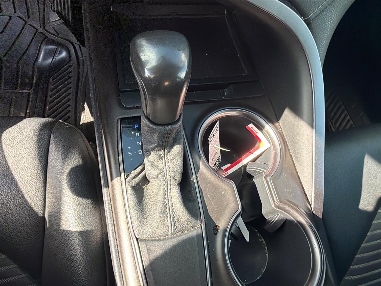Toyota Camry SE 2021