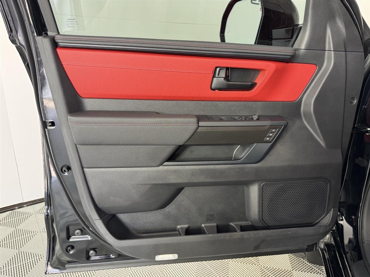 Toyota Tundra TRD PRO CrewMax 4WD Hybrid 2026