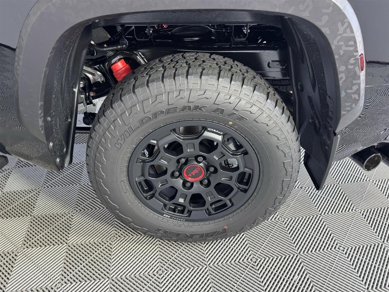 Toyota Tundra TRD PRO CrewMax 4WD Hybrid 2026