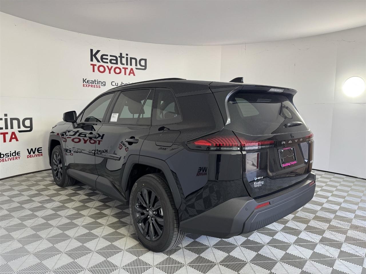 Toyota RAV4 Hybrid LE AWD 2026