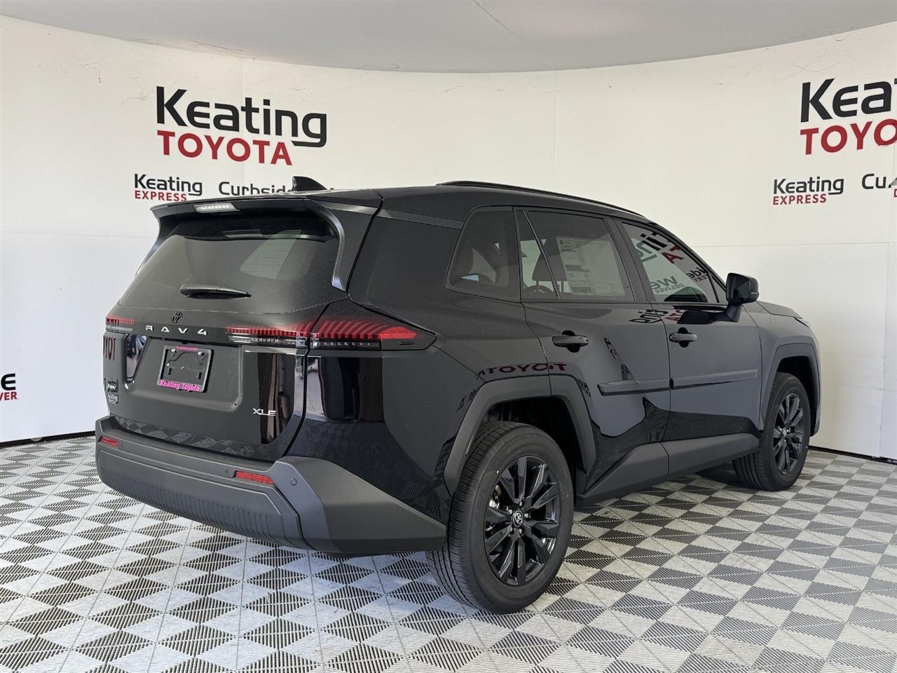 Toyota RAV4 Hybrid LE AWD 2026