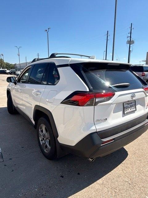 Toyota RAV4 Hybrid LE 2025