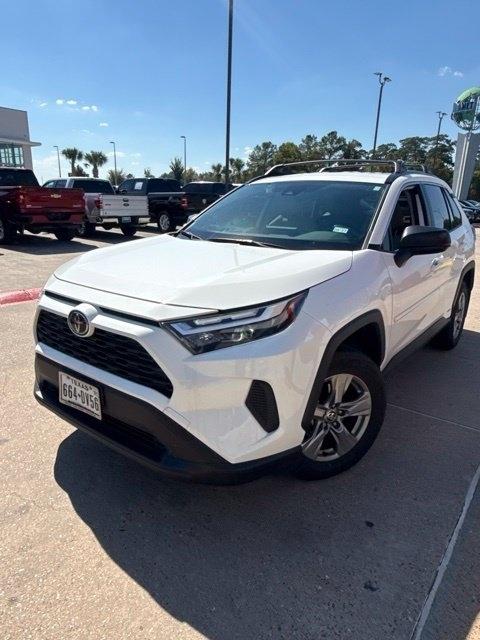 Toyota RAV4 Hybrid LE 2025