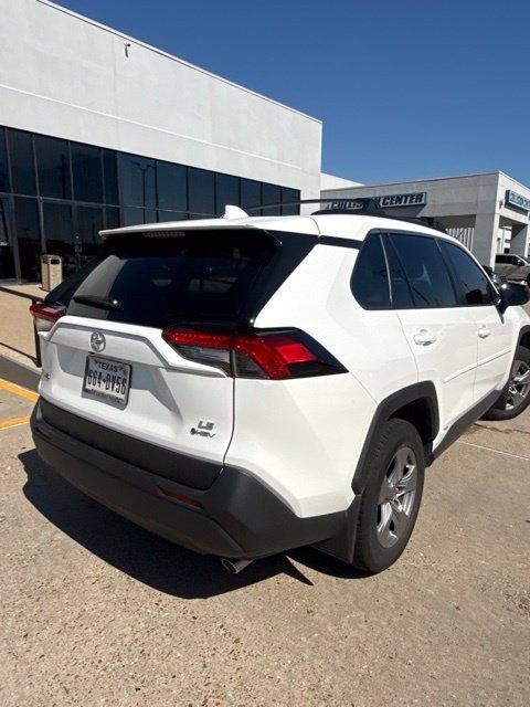 Toyota RAV4 Hybrid LE 2025
