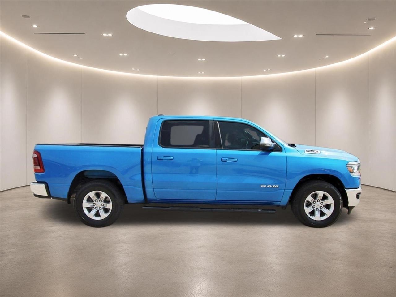 RAM 1500 Laramie Crew Cab SWB 4WD 2023