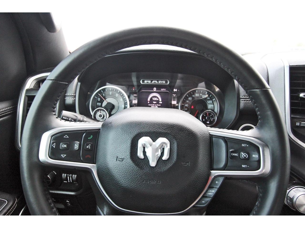 RAM 1500 Laramie Crew Cab SWB 4WD 2023
