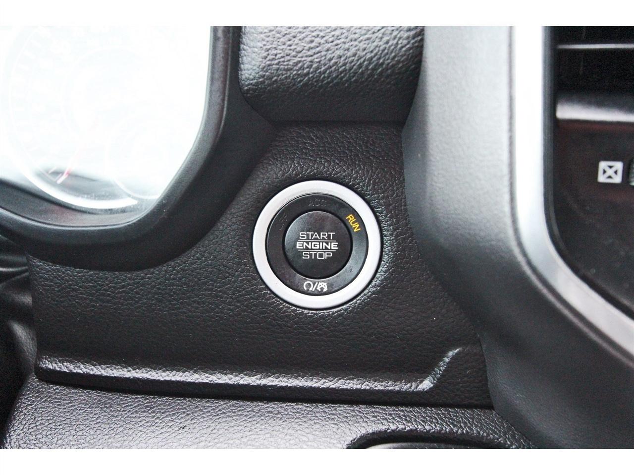 RAM 1500 Laramie Crew Cab SWB 4WD 2023
