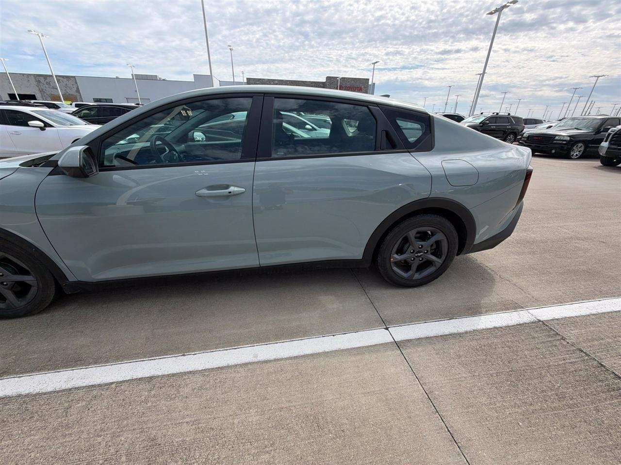 Kia K4 LXS 2025