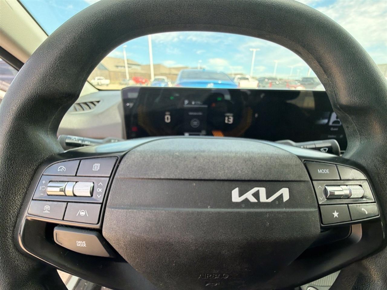 Kia K4 LXS 2025