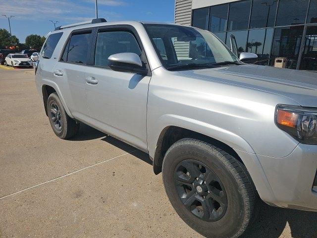 Toyota 4Runner SR5 2024