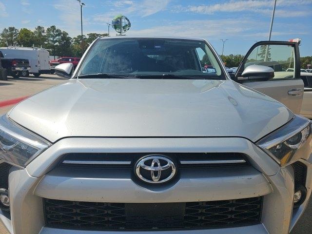 Toyota 4Runner SR5 2024