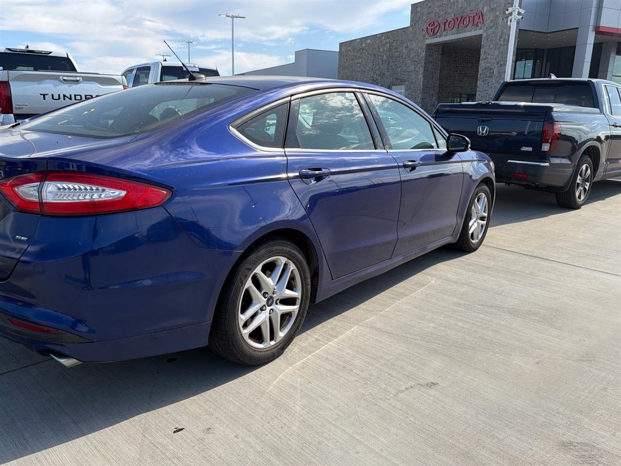 Ford Fusion SE 2016