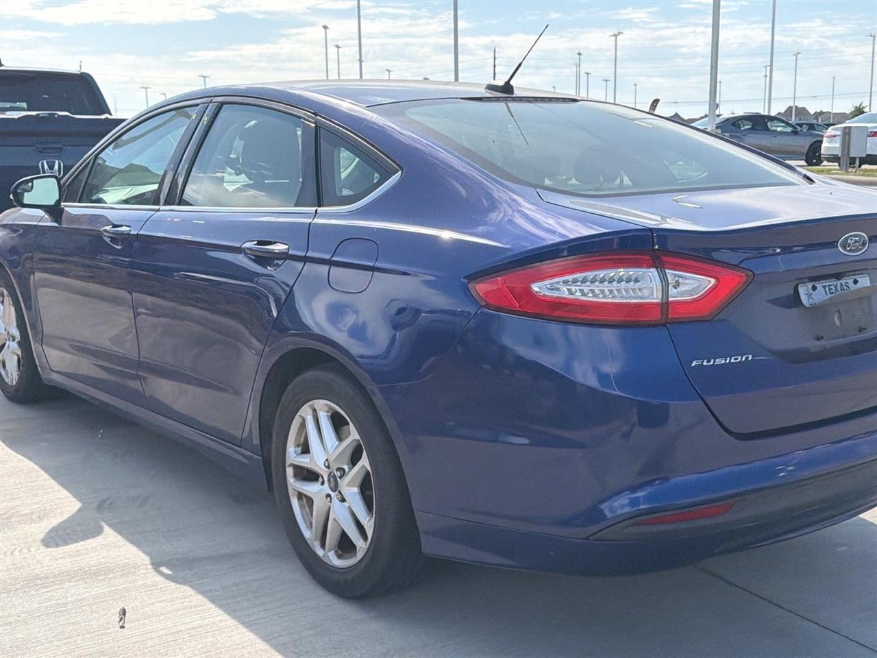 Ford Fusion SE 2016