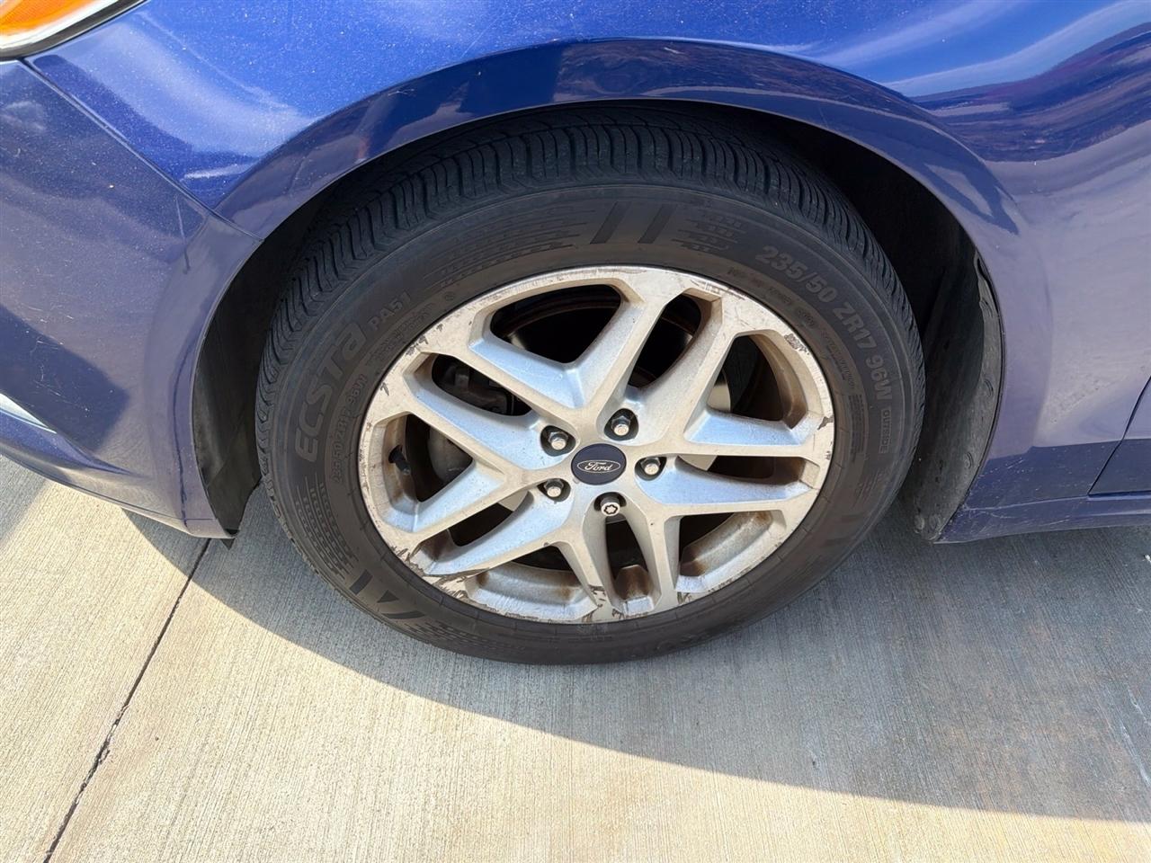 Ford Fusion SE 2016