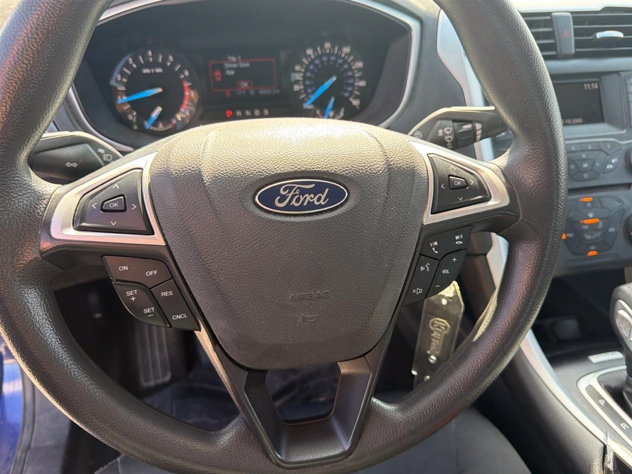 Ford Fusion SE 2016