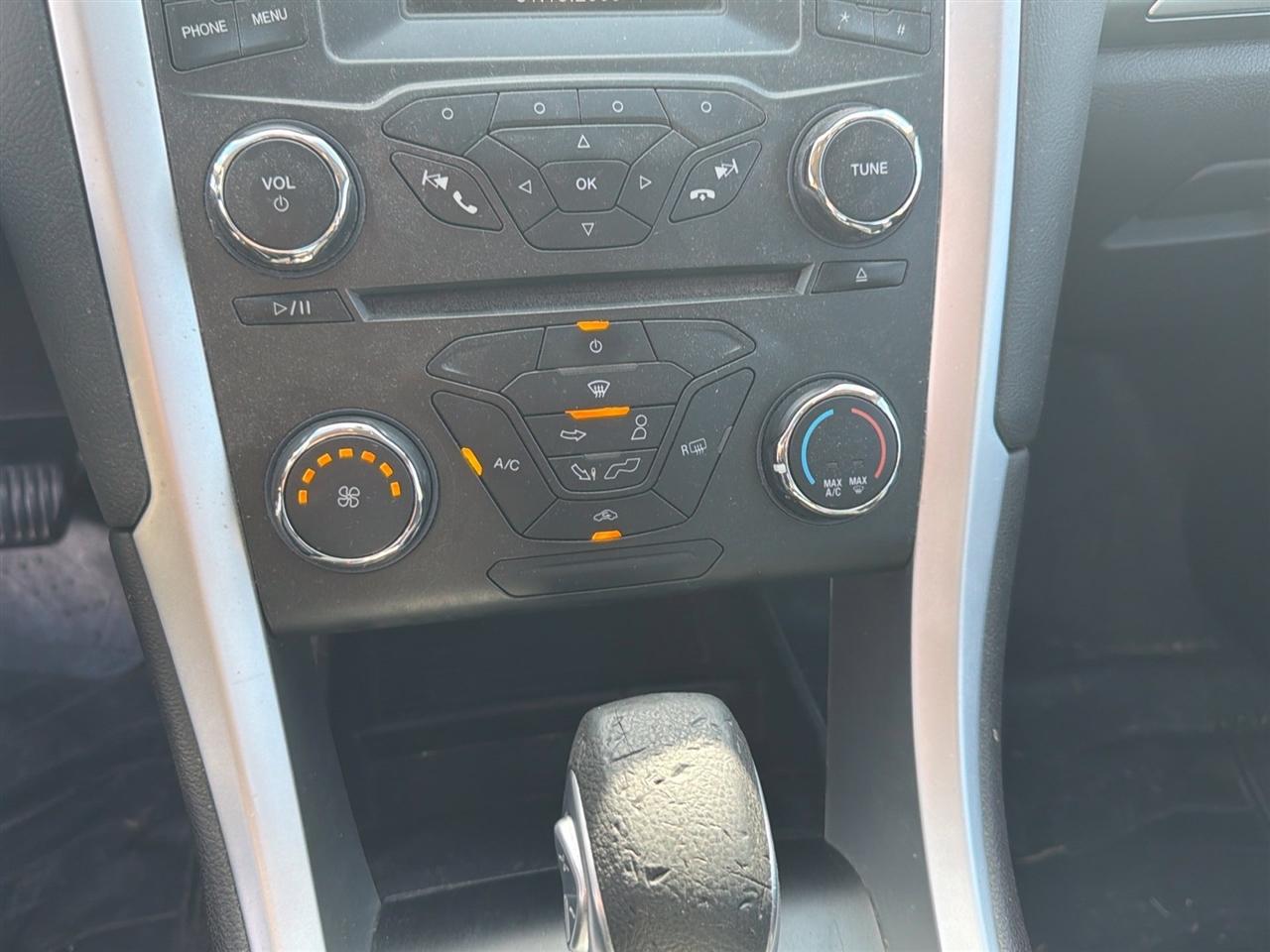 Ford Fusion SE 2016