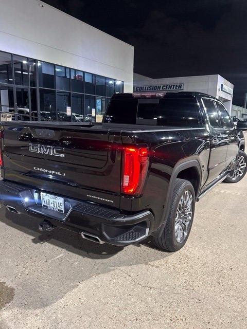 GMC Sierra 1500 Denali Ultimate Crew Cab 4WD 2023