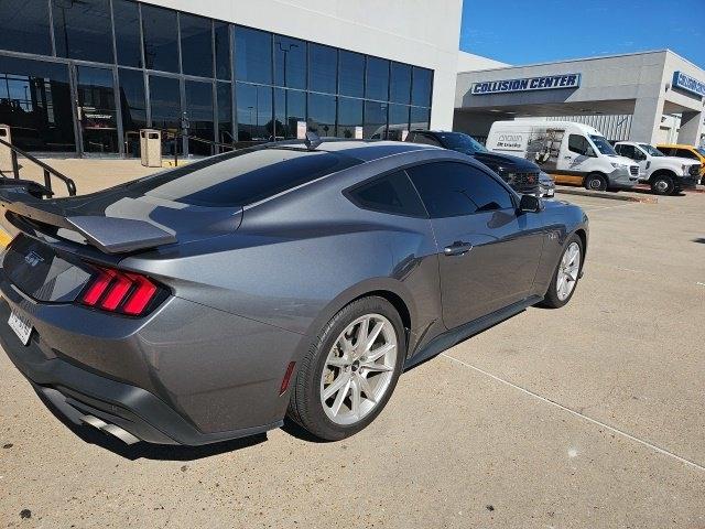 Ford Mustang GT Premium Coupe 2025