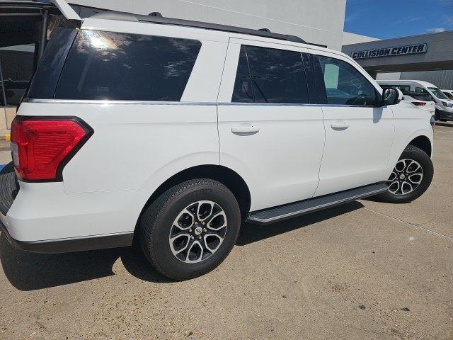 Ford Expedition XLT 4WD 2023