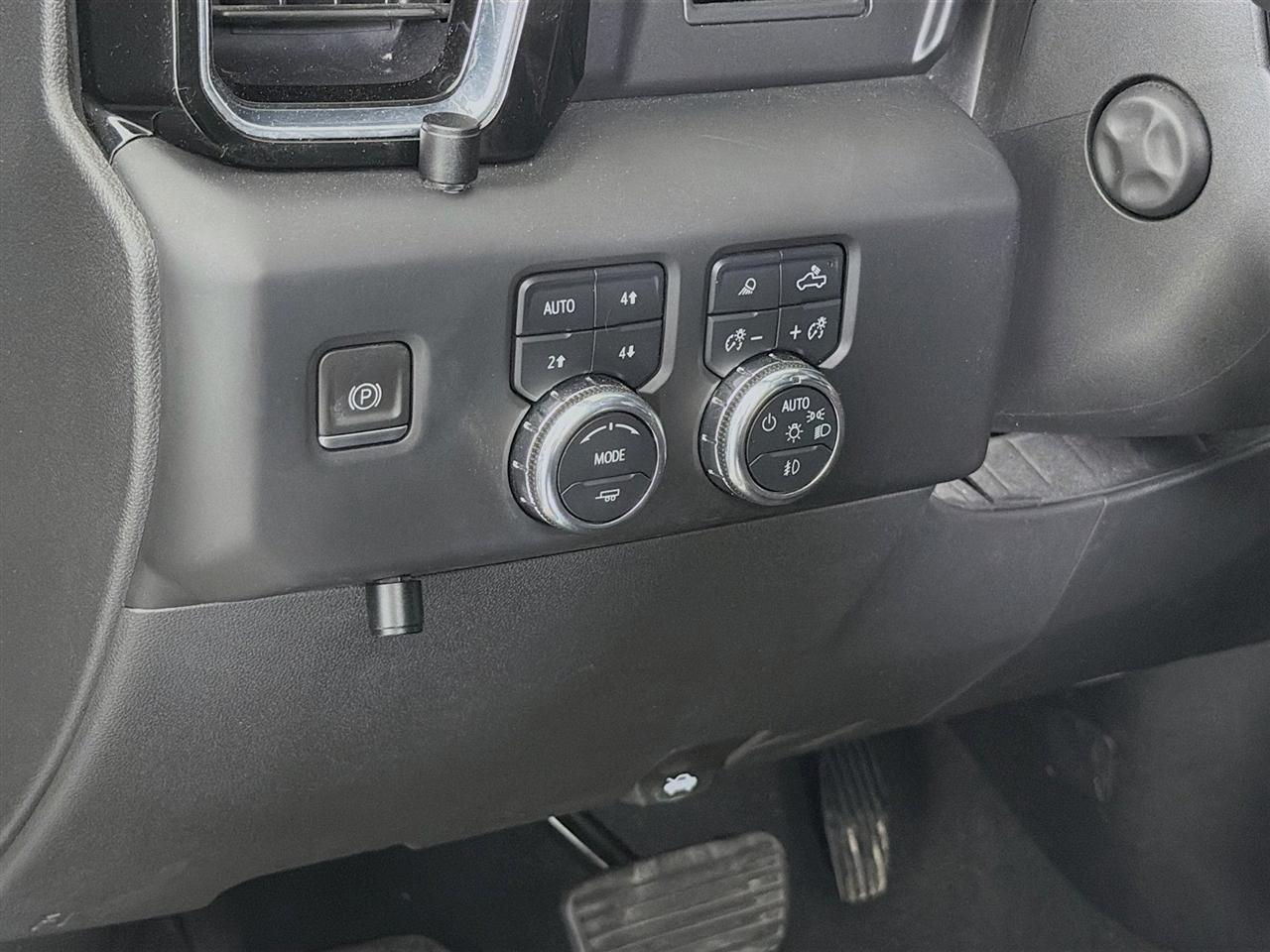 GMC Sierra 1500 Denali Crew Cab Short Box 4WD 2022
