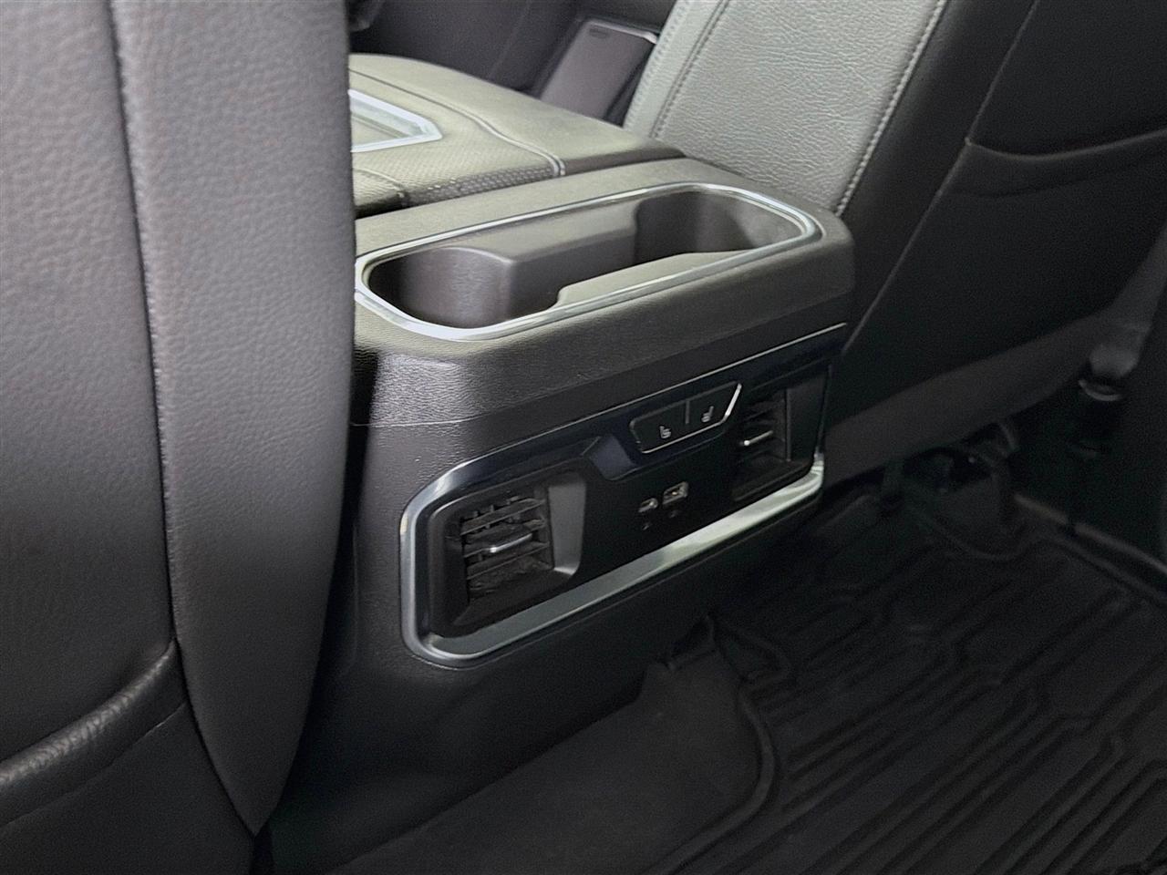 GMC Sierra 1500 Denali Crew Cab Short Box 4WD 2022