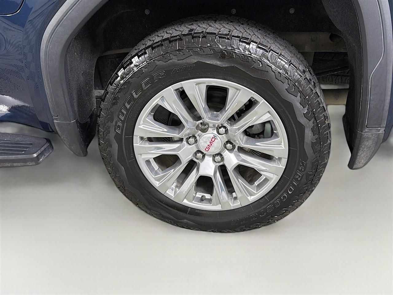 GMC Sierra 1500 Denali Crew Cab Short Box 4WD 2022