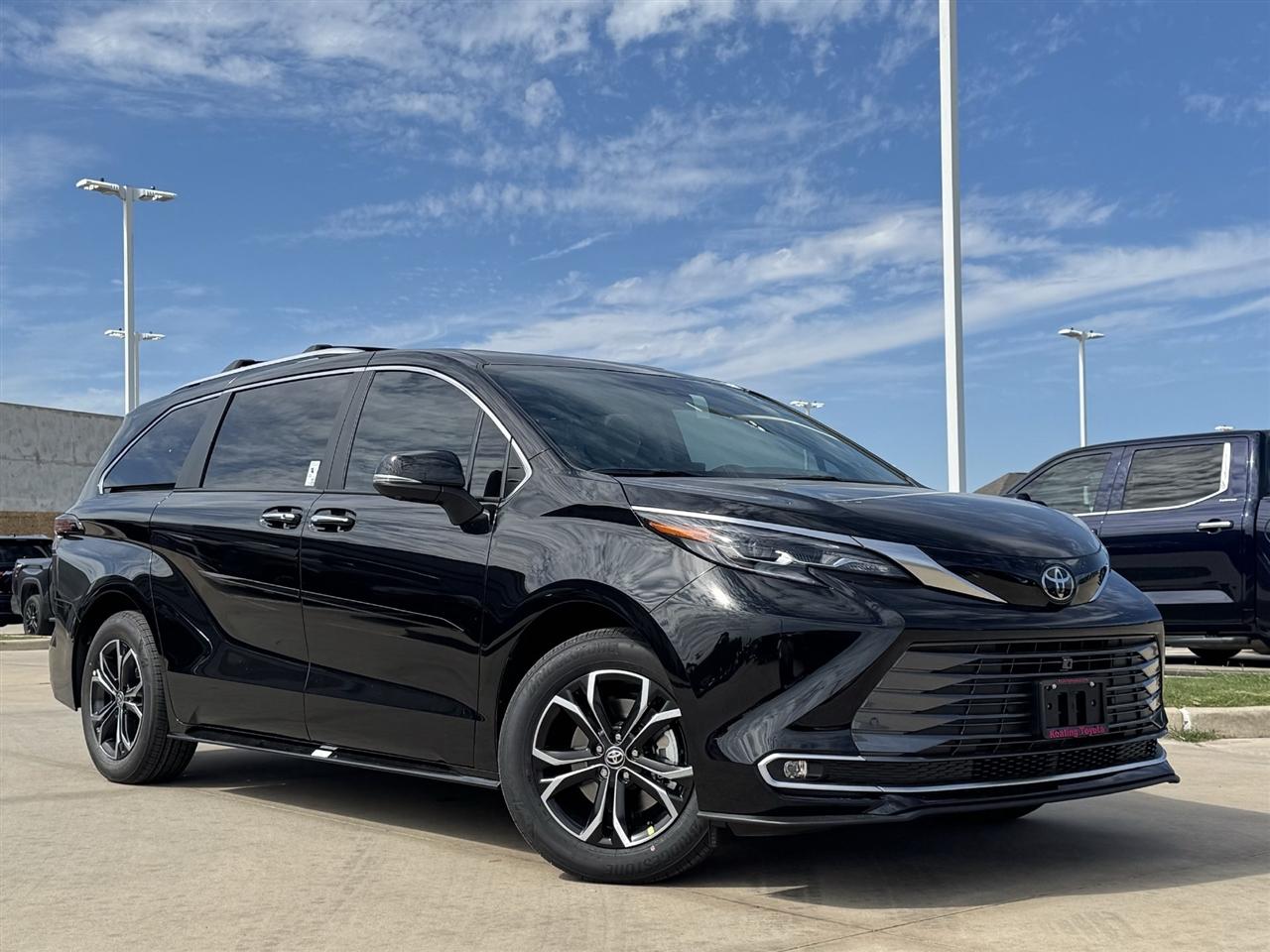 Toyota Sienna Platinum 7-Passenger AWD 2026