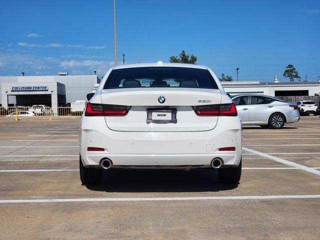 BMW 3-Series 330i 2025