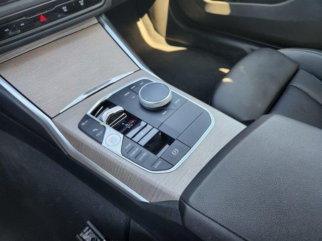 BMW 3-Series 330i 2025
