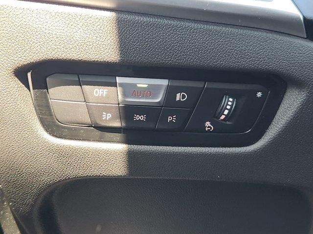 BMW 3-Series 330i 2025