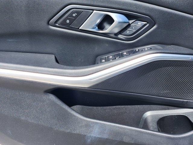 BMW 3-Series 330i 2025