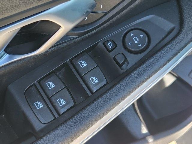 BMW 3-Series 330i 2025