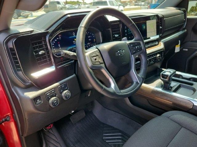 Chevrolet Silverado 1500 RST Crew Cab 4WD 2025