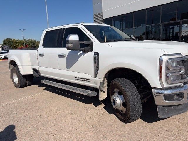 Ford F-350 SD Lariat Crew Cab Long Bed DRW 4WD 2024