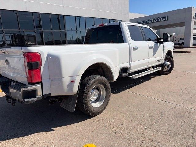 Ford F-350 SD Lariat Crew Cab Long Bed DRW 4WD 2024