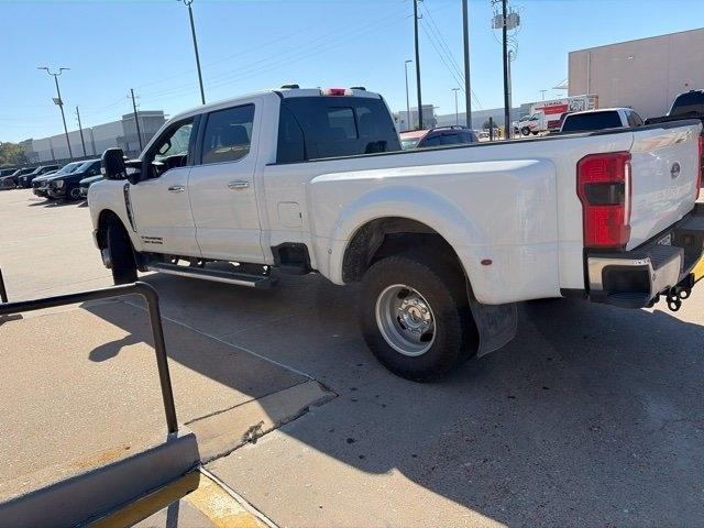 Ford F-350 SD Lariat Crew Cab Long Bed DRW 4WD 2024