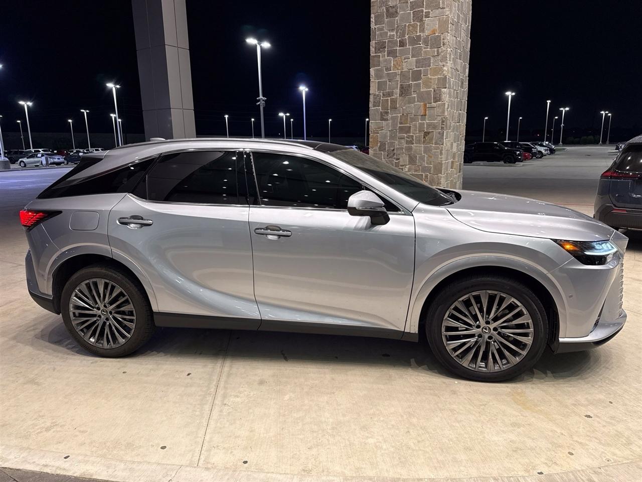 Lexus RX 450h+ Luxury AWD 2025