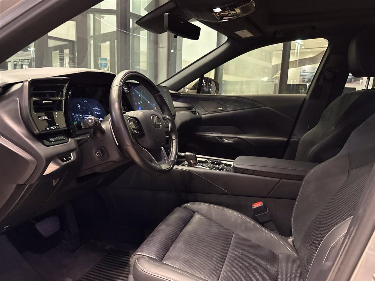 Lexus RX 450h+ Luxury AWD 2025