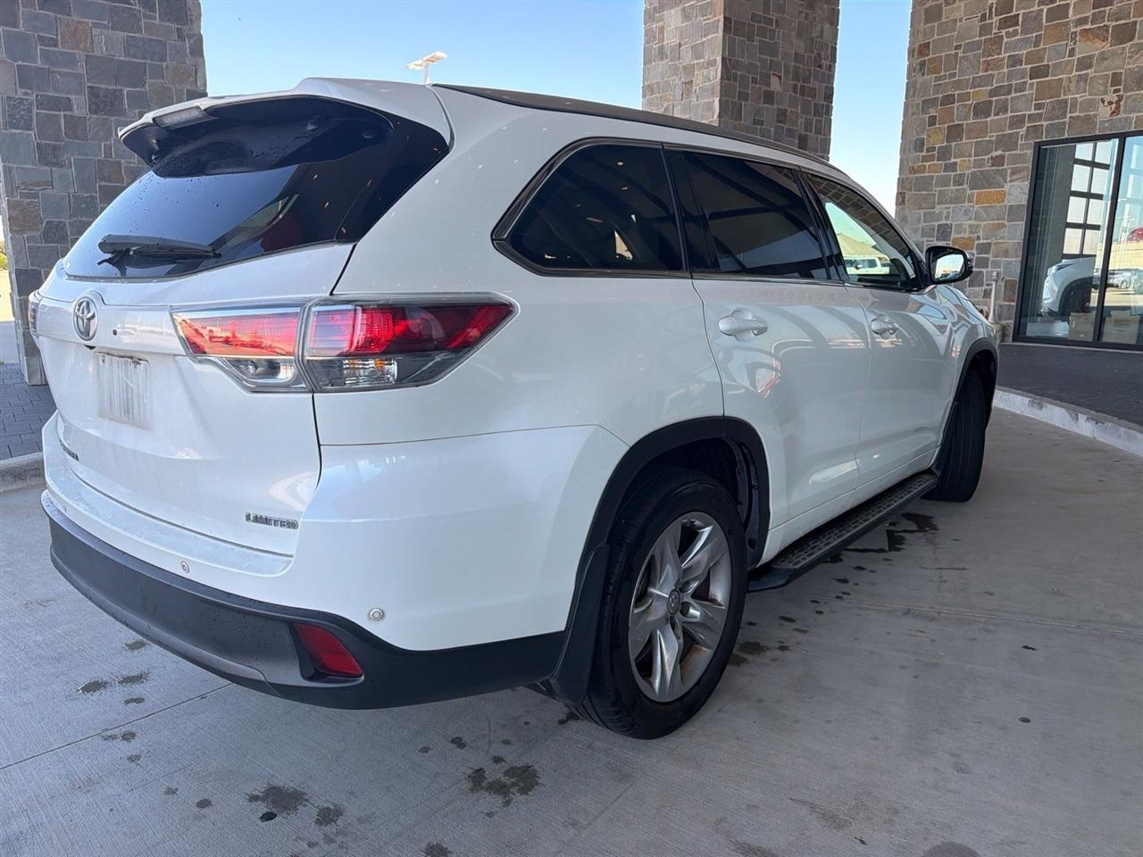 Toyota Highlander Limited FWD V6 2015