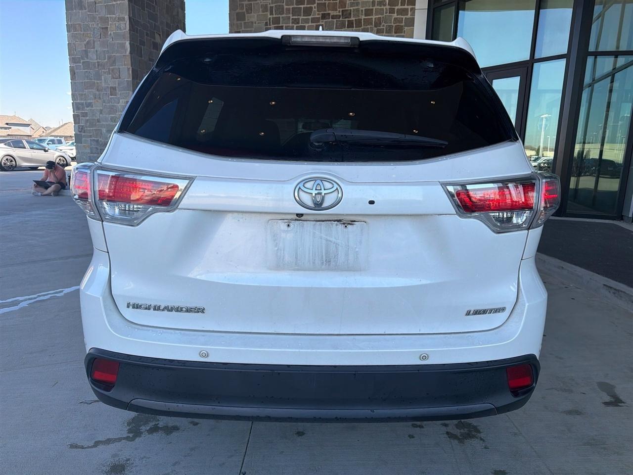 Toyota Highlander Limited FWD V6 2015