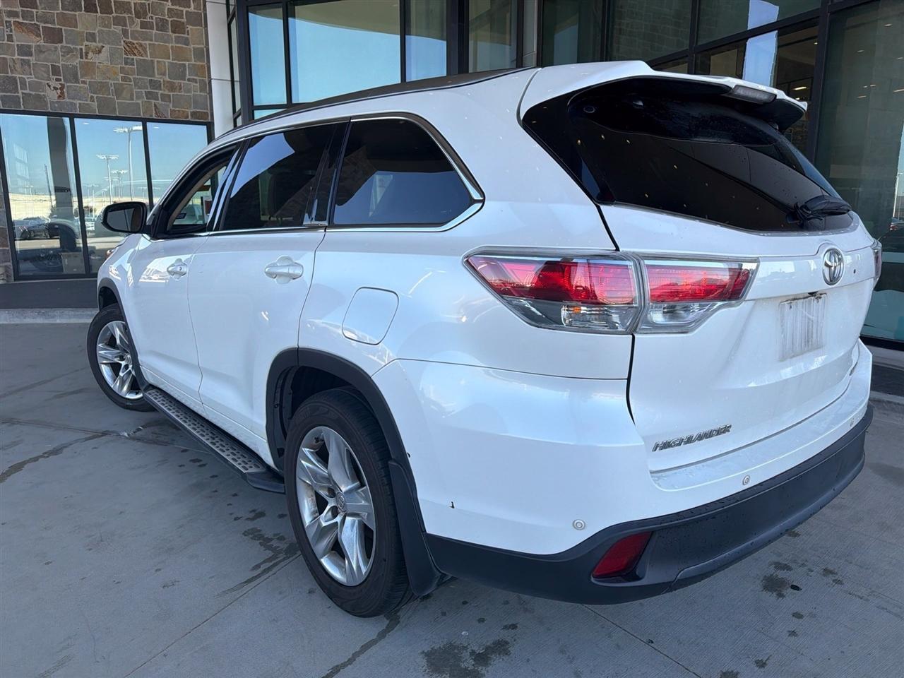 Toyota Highlander Limited FWD V6 2015