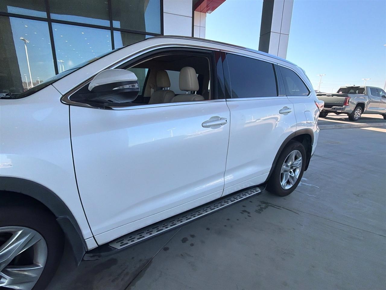 Toyota Highlander Limited FWD V6 2015