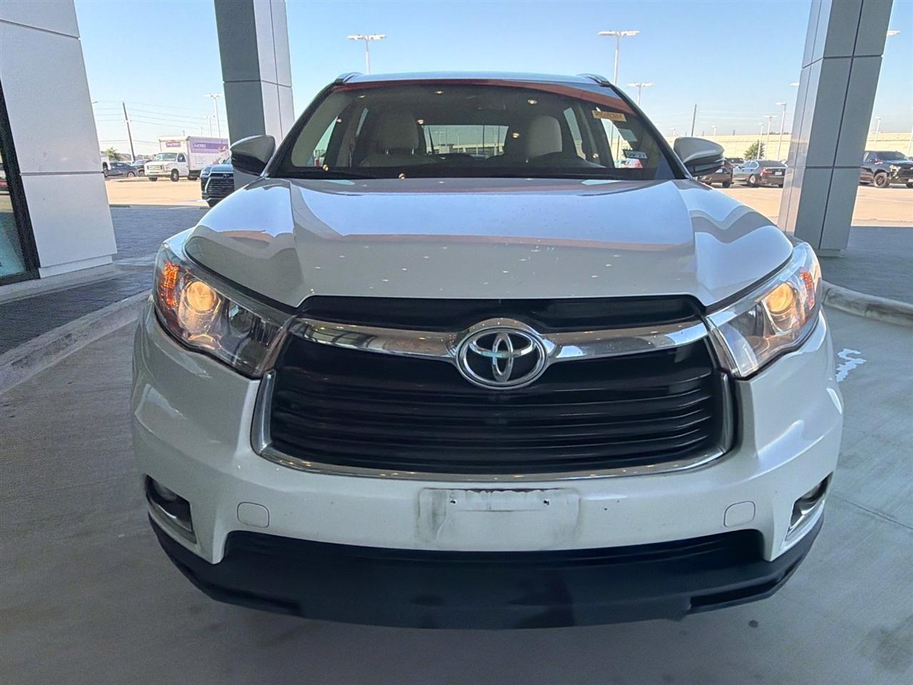 Toyota Highlander Limited FWD V6 2015